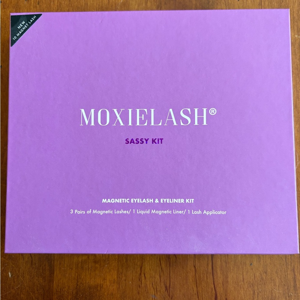MoxieLash Sassy Kit - Purple New in original box.